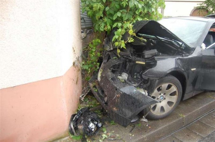 Herchweiler Unfall mit sechs verletzten Personen Bild des Unfallfahrzeuges (Foto: Polizei)