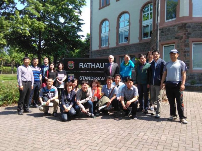 Südkoreaner informieren sich in Bensheim Eine Delegation aus Südkorea war in Bensheim zu Gast (Foto: Stadtverwaltung Bensheim)