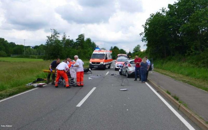 Trotz Überholverbots wollte der Motorradfahrer einen Lkw überholen Trotz Überholverbots wollte der Motorradfahrer einen Lkw überholen