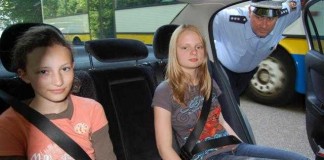 Der überwiegende Teil der Autofahrer hatte mitfahrende Kinder ordnungsgemäß gesichert. (Archivbild Polizeipräsidium Westpfalz)