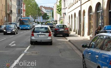Die Unfallstelle in der Rudolf-Breitscheid-Straße. Aus diesem Blickwinkel betrachtet, lief das Mädchen von links nach rechts über die Fahrbahn.