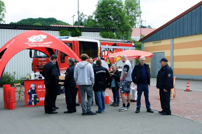 Besucher der Werbeaktion (Foto: Feuerwehr VG Otterbach-Otterberg)