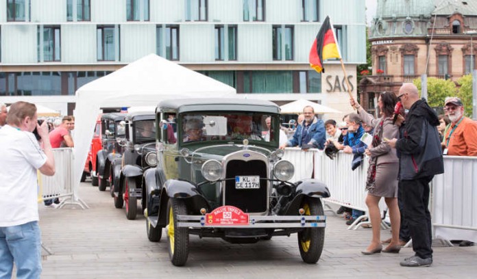 Buntes Programm für Autofans und Oldtimerliebhaber Foto: view - die agentur