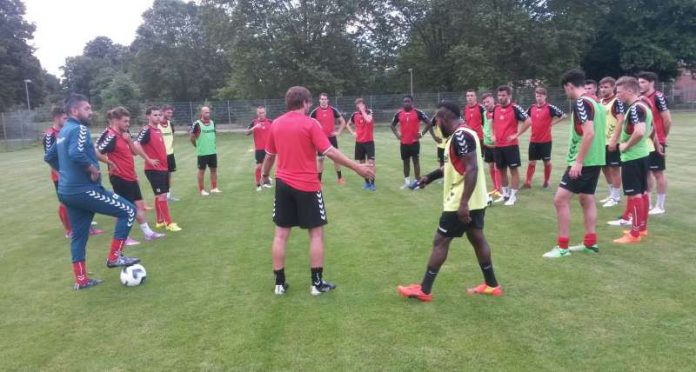 Trainingsauftakt (Foto: VfR Mannheim 1896 e.V.)