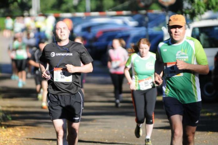 Auf der Strecke des 6km langen Rundkurses (Foto: Badischer Leichtathletikverband)