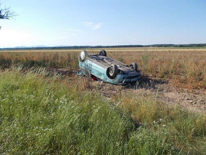 Die Fahrerin wurde verletzt (Foto: Polizei)