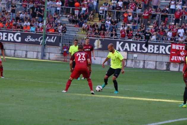 Spielszene im Spiel 1.FCK gegen FC Metz (Foto: Holger Knecht)