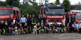 Gruppenfoto (Foto: Feuerwehr Presseteam der VG Lambrecht)