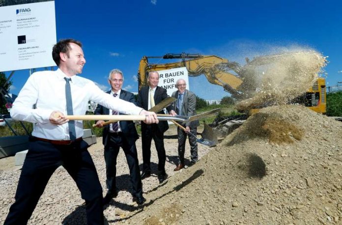 Spatenstich an der Altenhöferallee auf dem Riedberg (Foto: Orlowski / ABG)