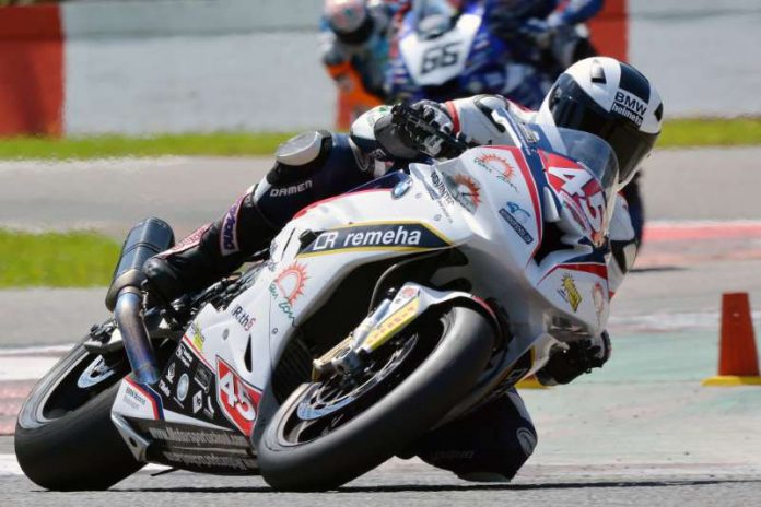 Vorjahressieger Jan Bühn (Kronau/BMW) fuhr in Zolder/Belgien zweimal auf das Podium (Foto: Hermann Rüger)