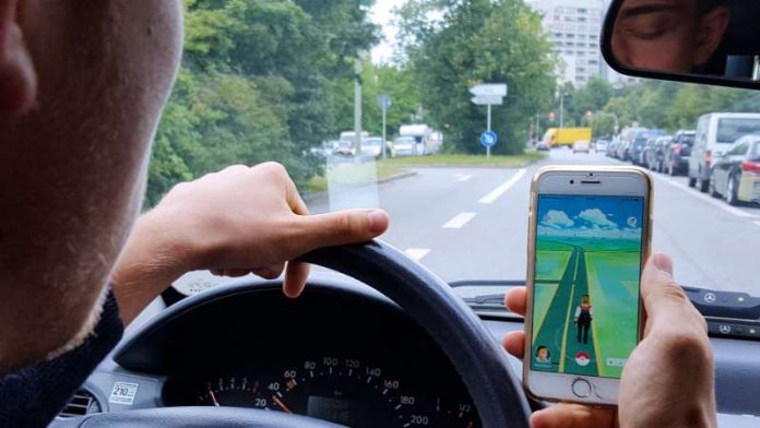 Pokemon Go: Nichts für den Straßenverkehr Pokemon Go: Nichts für den Straßenverkehr (Foto: ADAC)
