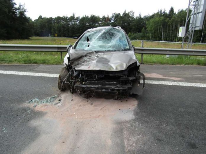 Endstand des verunfallten PKW (Foto: Polizei)