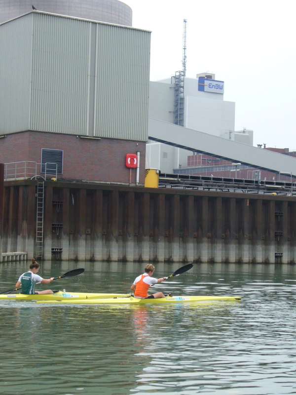 Kanutraining im Karlsruher Rheinhafen (Archivfoto, Foto: Hannes Blank)