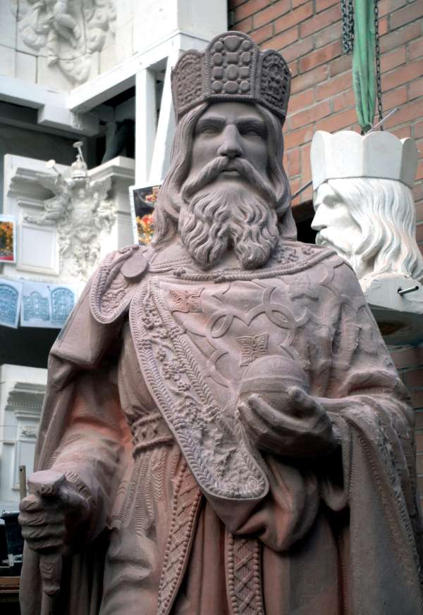 Statue Karl der Große (Foto: Andreas Artur Hoferick, Christoph Mäckler Architekten)