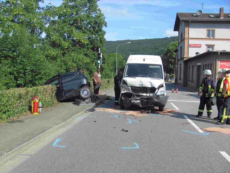 Bilder der Unfallstelle in Neckarsteinach