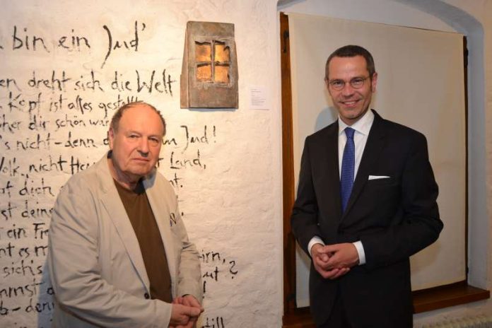 Wolf Spitzer und Bürgermeister Dr. Maximilian Ingenthron (Foto: Stadt Landau in der Pfalz)