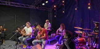 Graceland spielten in Neuleiningen (Foto: Helmut Dell)