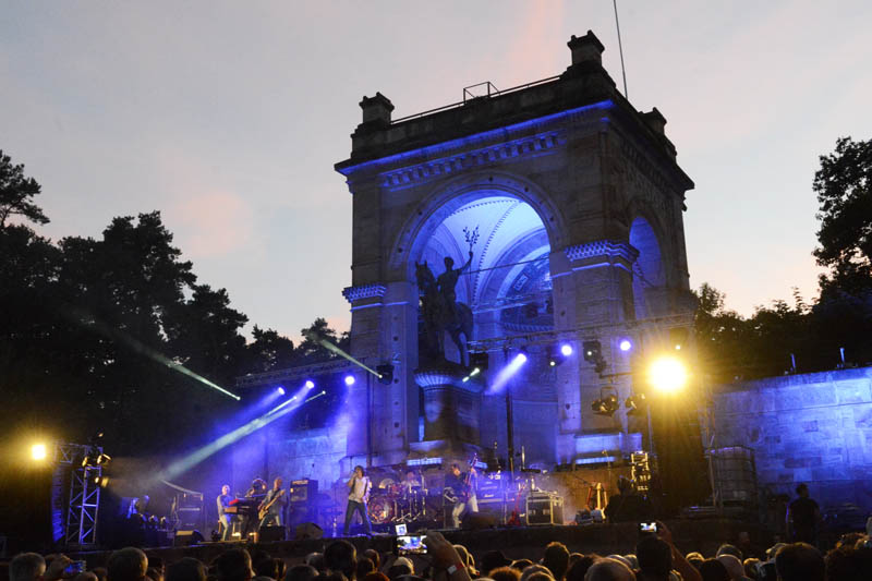 Rock am Friedensdenkmal (Foto: Helmut Dell)