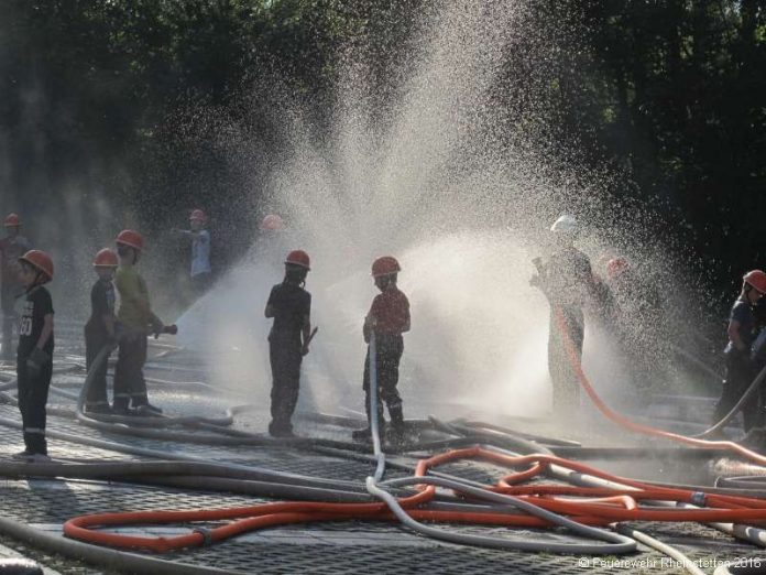 Rheinstetten Feuerwehr Jugendfeuerwehr Übung Übung der Jugendfeuerwehr der Abteilung Rheinstetten (Foto: Feuerwehr Rheinstetten)