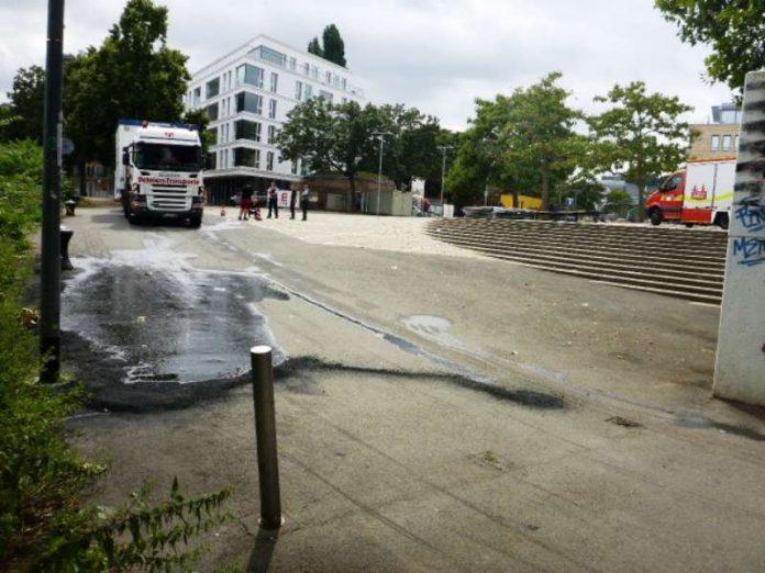 Ölschaden an der Malakoff-Terrasse Mainz Ölschaden an der Malakoff-Terrasse (Foto: Feuerwehr Mainz)
