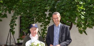 Bürgermeister Dr. Maximilian Ingenthron mit Günther Lintz (Foto: Stadtverwaltung Landau in der Pfalz)
