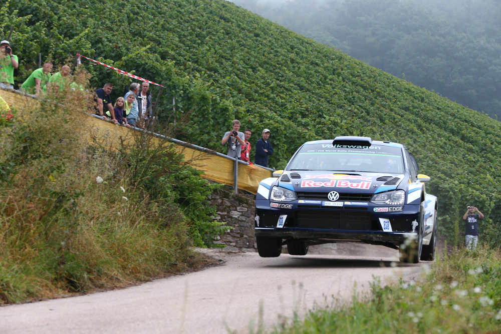 Andreas Mikkelsen im VW (Foto: ADAC Motorsport)