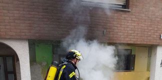 Die Feuerwehr löschte einen brennenden Motorroller (Foto: Feuerwehr Rheinstetten)