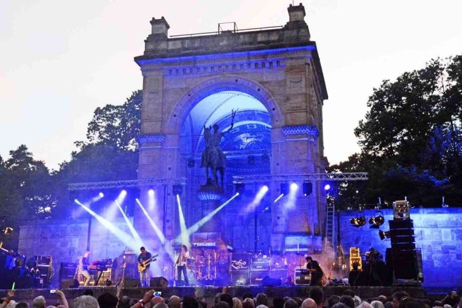 Rock am Friedensdenkmal (Foto: Helmut Dell)