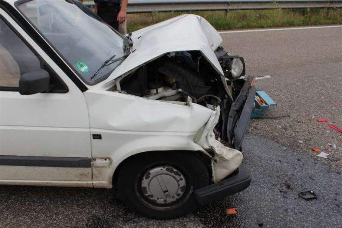 Verkehrsunfall bei Steinbach (Foto: Polizei)