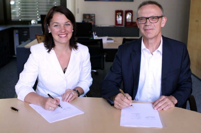 Vertragsunterzeichnung_ÖPNV Vertragsunterzeichnung_ÖPNV