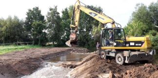 Beseitiung des Absperrdamms (Foto: Stadtverwaltung Neustadt)