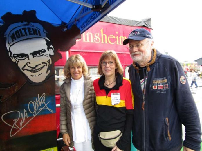 Monique Altig, Sissi und Joachim „Jockel“ Faulhaber (von links) eröffneten die Rudi Altig-Sonderausstellung im Auto & Technik Museum in Sinsheim (Foto: Michael Sonnick)