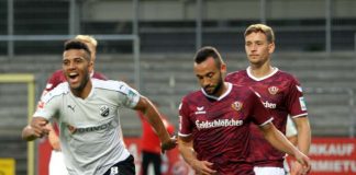 Andrew Wooten (li.) beschenkte sich an seinem 27. Geburtstag selbst und traf beim Spiel seines SV Sandhausen gegen SG Dynamo Dresden zum 1:0 (8.) – am Ende gewann der SVS mit 2:0. (Foto: SV Sandhausen)