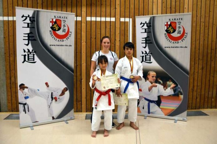 Anika Faul (l.), Jonathan Faul (r.) und Sandra Gutzmer (Foto: TSV Lambrecht)