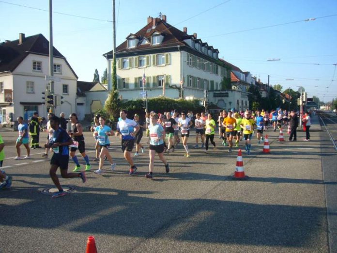 Läuferschlange nach ca. 3km (Foto: Hannes Blank)