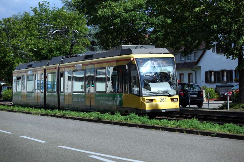 Straßenbahn in Karlsruhe (Foto: Holger Knecht)