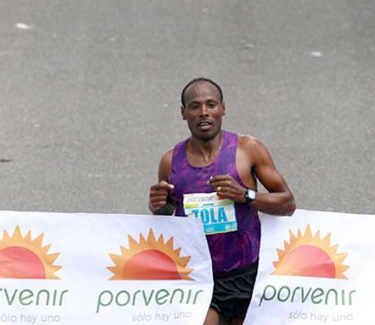 Tadesse Tola (bei seinem Sieg beim Bogota Halbmarathon) (Foto: www.photorun.net)