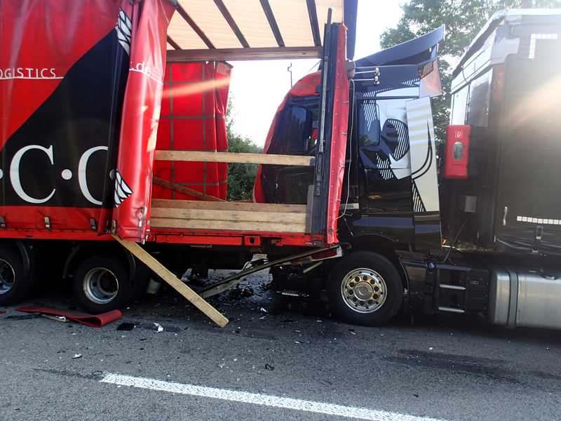 Großes Glück - Beide Fahrer wurden leichtverletzt