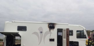 Brandschaden an einem Wohnmobil (Foto: Polizei)