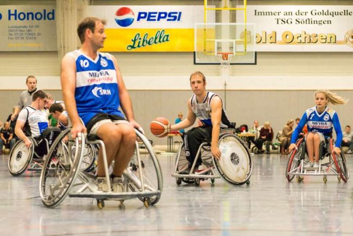 Neuzugang Ralf Schwarz (Nr. 10) wurde in seiner ersten Partie für die Rolling Chocolate Heidelberg gleich Topscorer und ließ zudem beim 47:61-Auswärtserfolg in Ulm auch in der Defense nichts anbrennen. (Foto: Ulm Sabres)