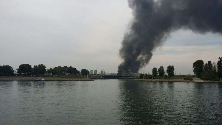 Brand auf dem BASF-Gelände im Landeshafen (Foto: Metropolnews)