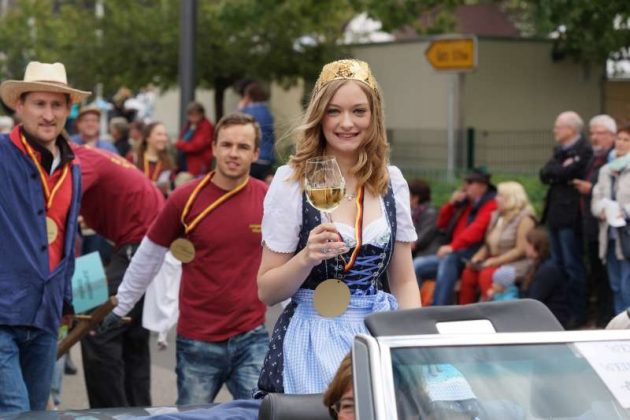 Weyherer Weinprinzessin Theresa I. (Foto: Holger Knecht)