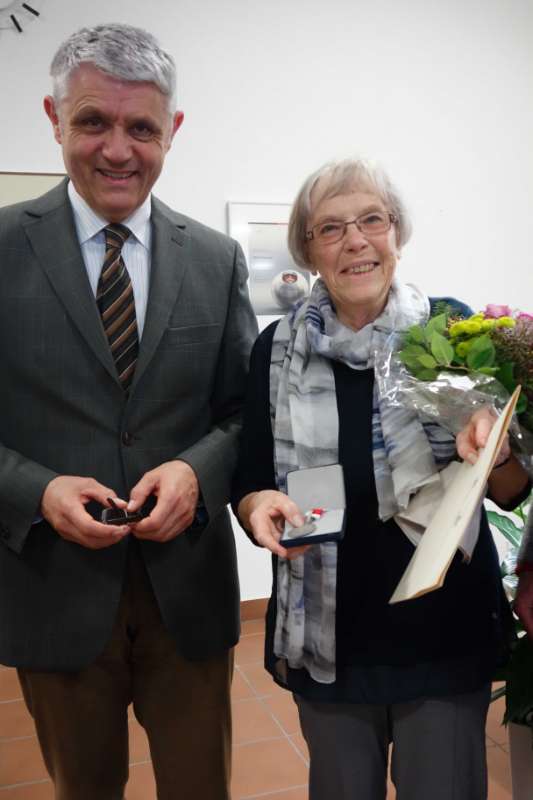 Der Pirmasenser Oberbürgermeister, Dr. Bernhard Matheis, und Ursula Rumpf (Foto: Stadtverwaltung Pirmasens)