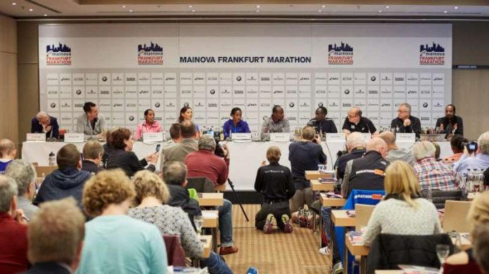 Foto von der Pressekonferenz