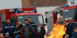 Eine der zahlreichen Vorführungen (Foto: Feuerwehr Landau)