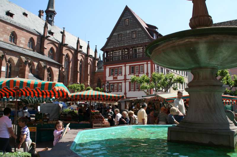 Wochenmarkt Neustadt (Foto: Rolf Schädler)