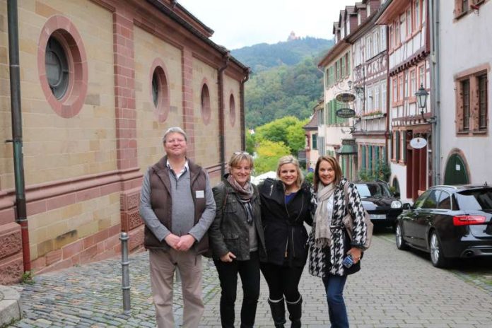 Mauri und Dana Mc Lean interessieren sich für Weinheim (Foto: Stadtverwaltung Weinheim)