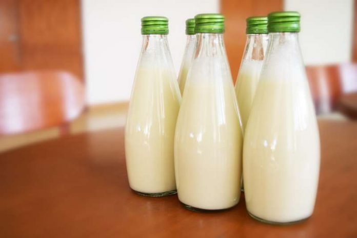 Milchflaschen Symbolbild (Foto: Pixabay)