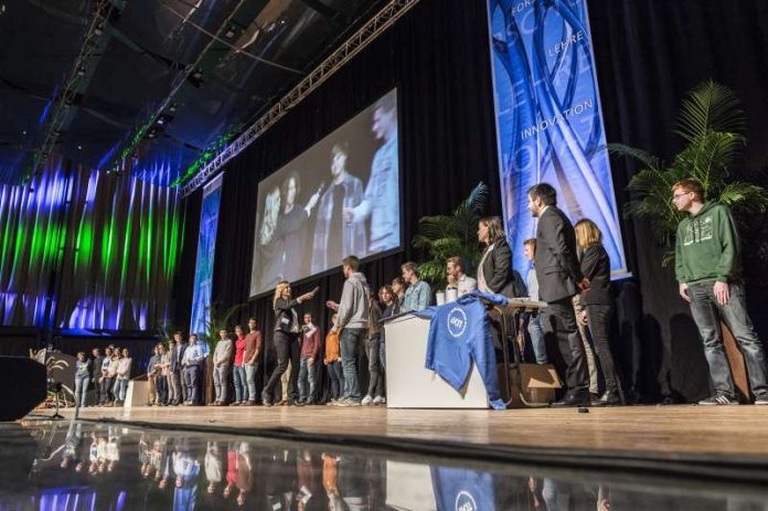 Erstsemesterbegrüßung in der Schwarzwaldhalle – das traditionelle „Ersti-Quiz“ steht auch in diesem Jahr auf dem Programm (Foto: Markus Breig, KIT)