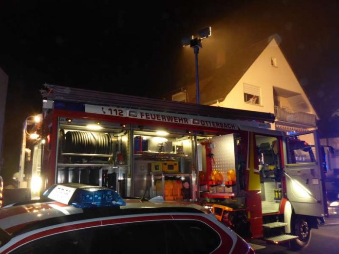 Gebäudebrand in Katzweiler am 23.10.16 (Foto: Feuerwehr VG Otterbach-Otterberg)